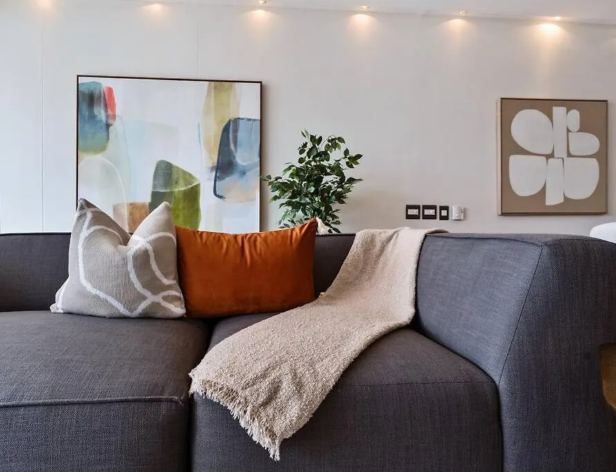 Stylish 2-Bed Apartment In The Heart Of Città del Capo