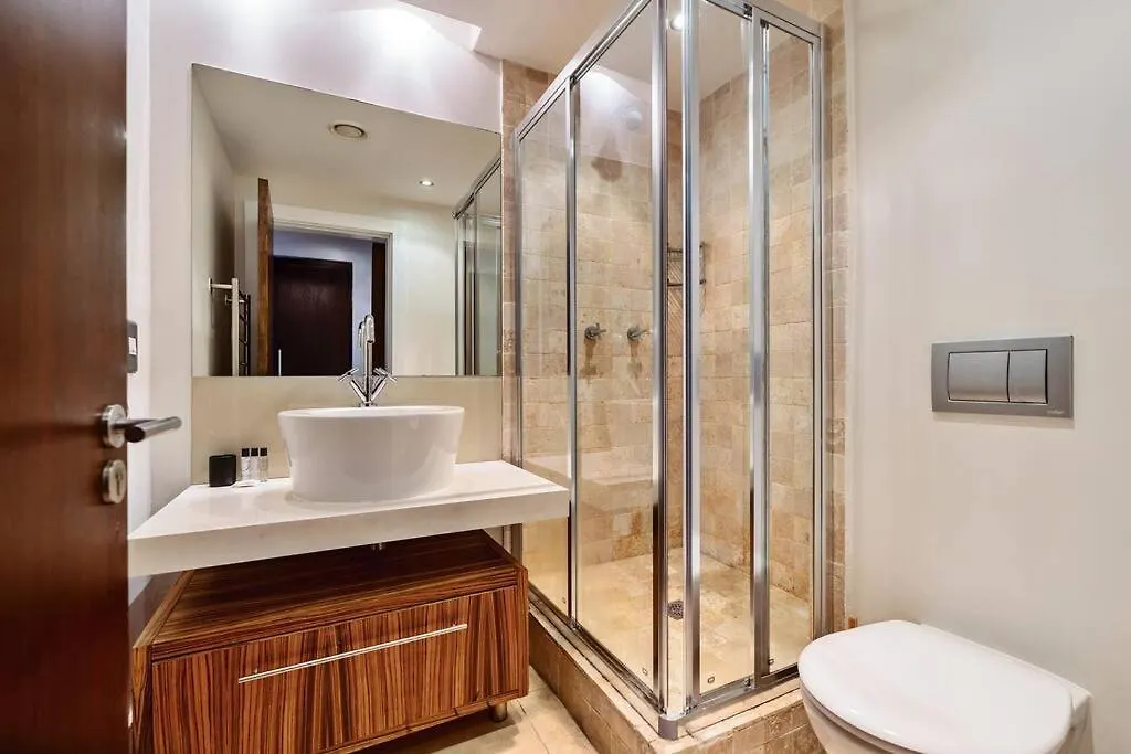 Stylish 2-Bed Apartment In The Heart Of Città del Capo